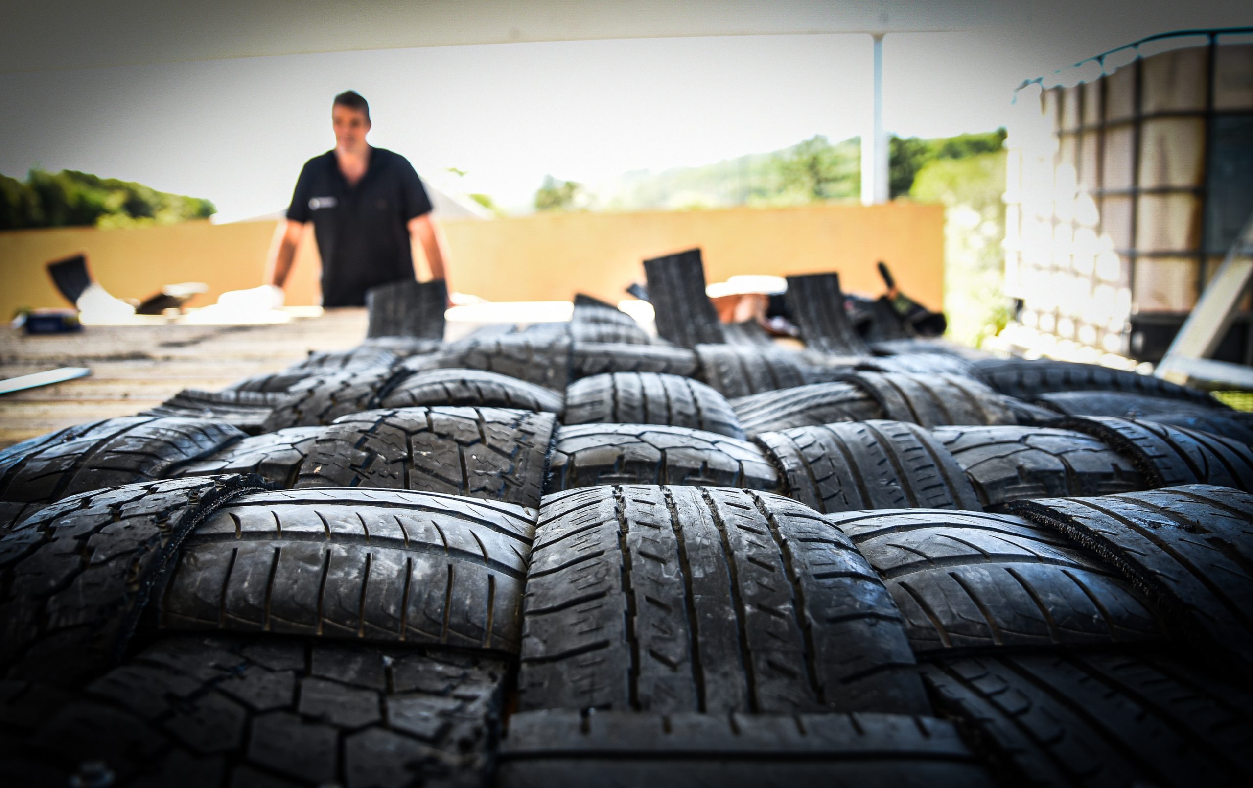Turning old tyres into woven mats for safer farms