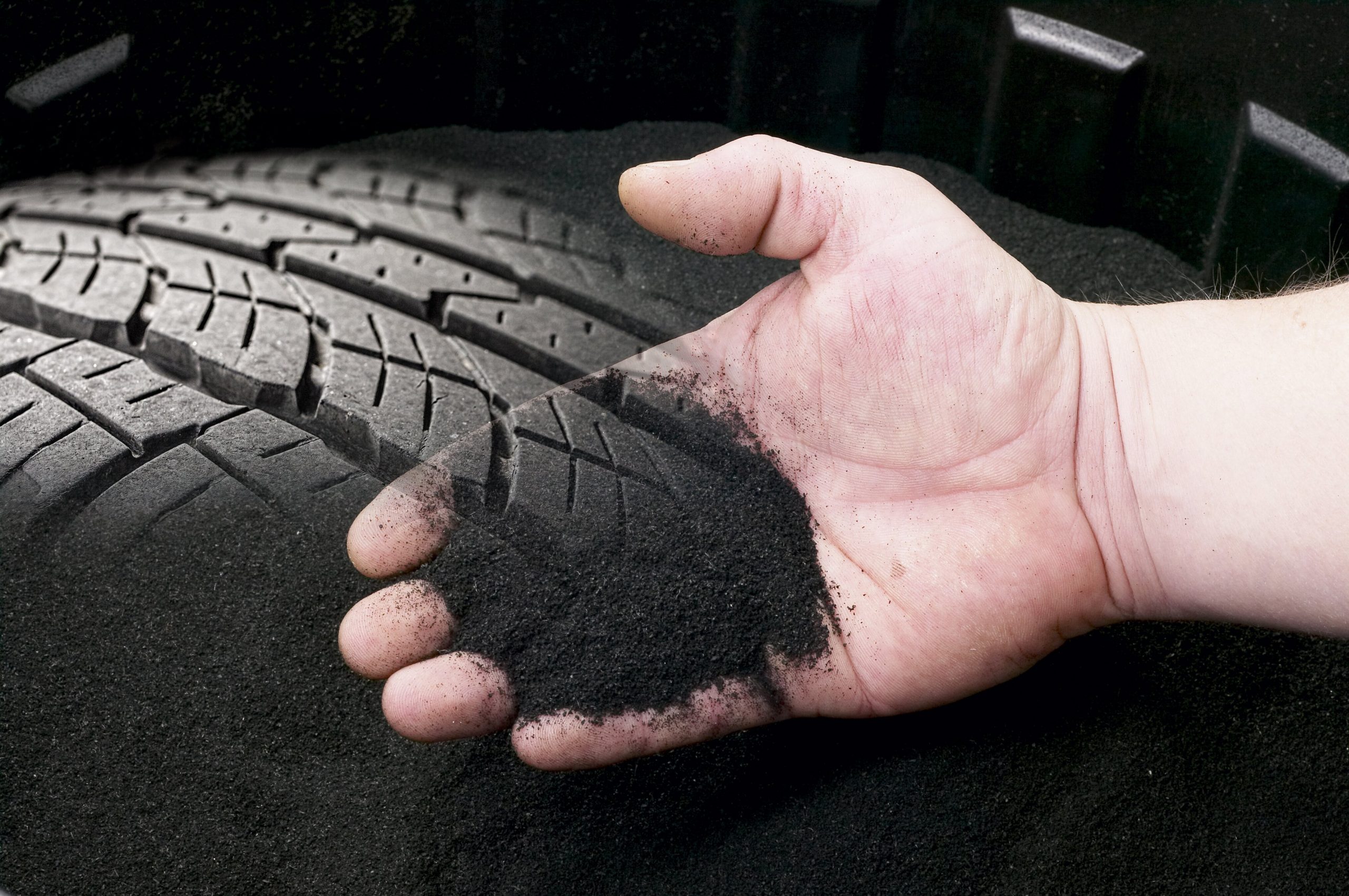 On the road to a circular economy – research project to test best mix for recycled tyres